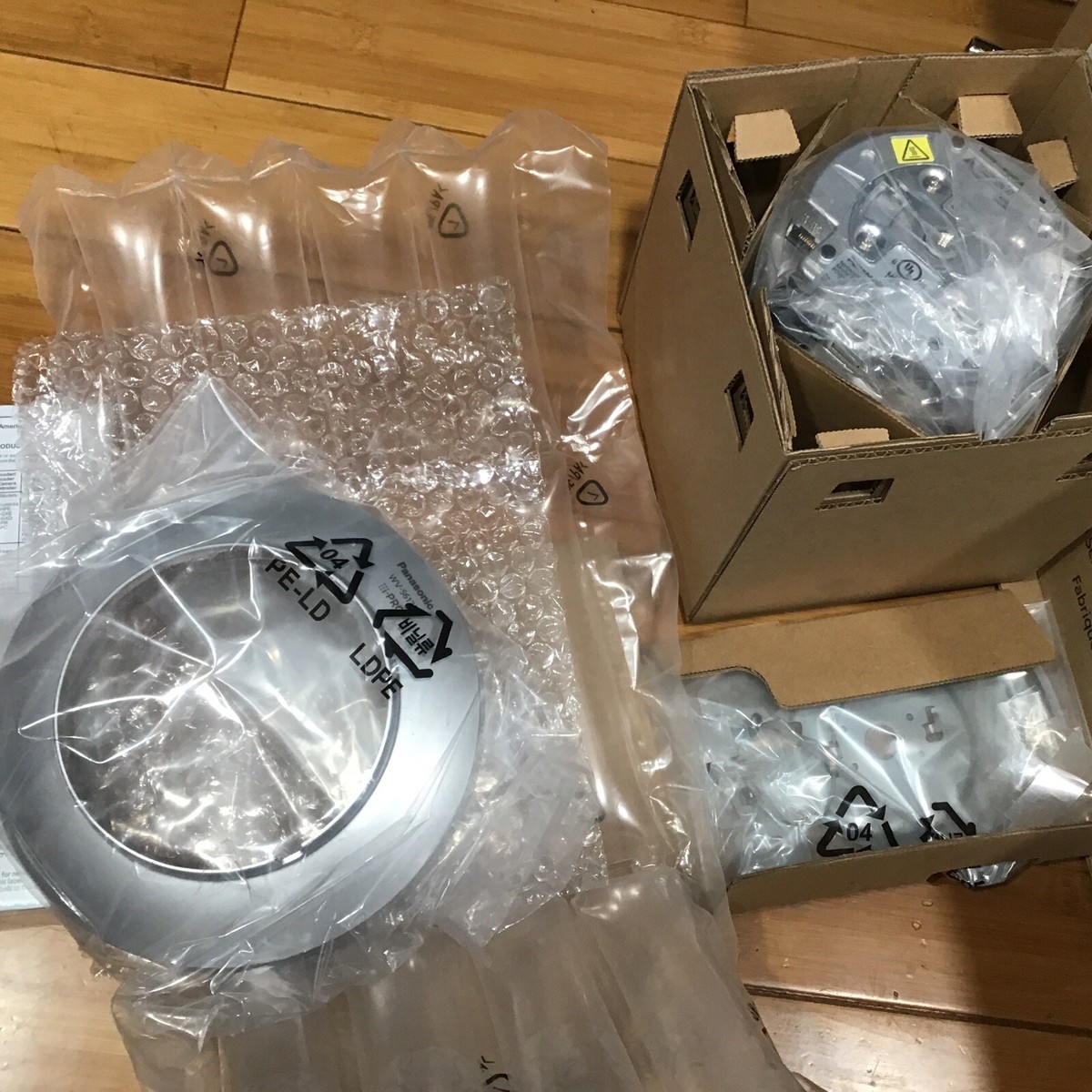 R*n様 パナソニック(Panasonic) WV-S6130（USED） Panasonic WV-S6130 Indoor Dome IP Security Camera discontinued
