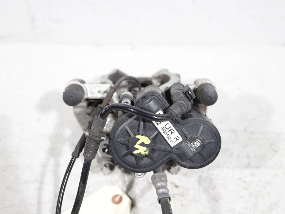 Pinza de freno lado pasajero trasero derecho bmw 228i f44 2020-2024 OEM 6885538 🚗 Foto 2 de 4