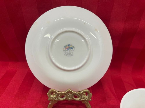 Taza de té y platillo Royal Albert Songbird New Romance serie hueso China Inglaterra - Imagen 4 de 6
