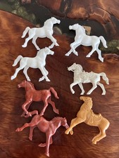 Vintage LOT Of 8 Plastic Toy Horses For Cavalry - Cowboys - Indians