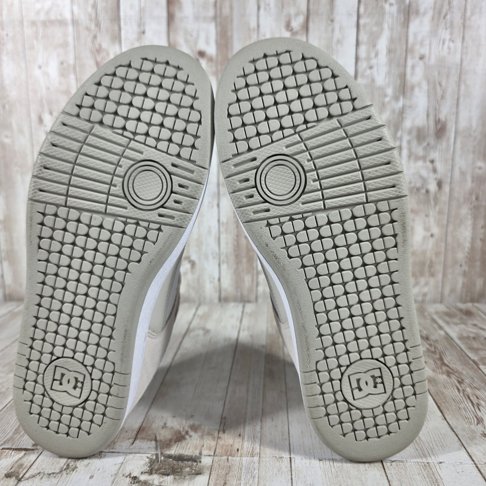 DC Manteca 4 Womens Skate Shoes White Grey Suede Leather Sneakers ADJS100161 9 image 7