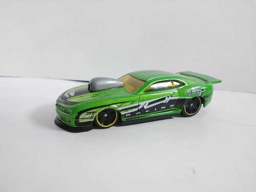 Hot Wheels Green Custom '10 Pro Stock Chevrolet Camaro SS Diecast Race Car 2010 - Picture 2 of 7