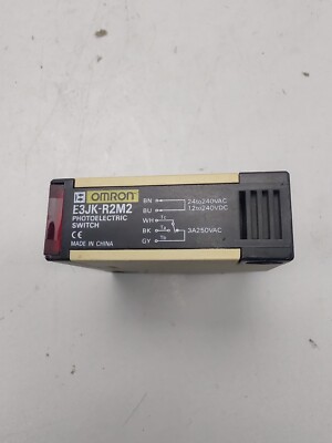 Omron E3JK-R2M2 Photoelectric Switch