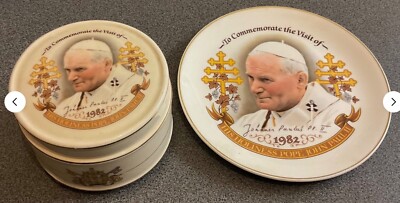 PAPST JOHANNES PAUL II., 1982 BESUCH IN G. GROSSBRITANNIEN, GEDENKSCHMUCKSTÜCK UND TELLER. SEHR GUTER ZUSTAND