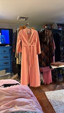 Vintage M bubblegum pink bath robe Shadowline no flaws noted built in tie, lace