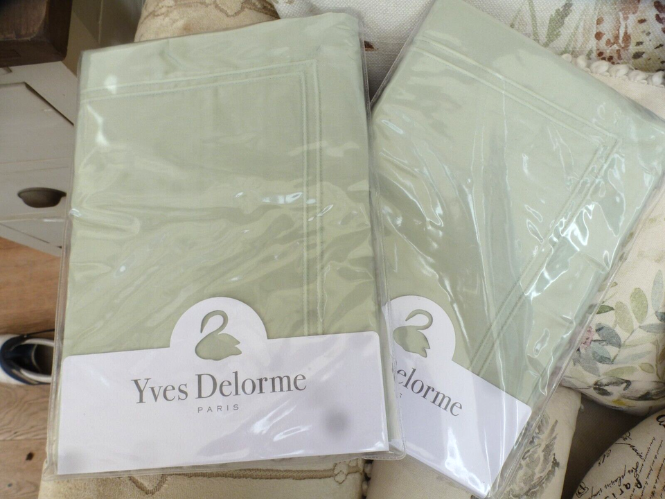 Yves Delorme Large Square Pillow Cases 2 x 65x65 Triomphe Sauge