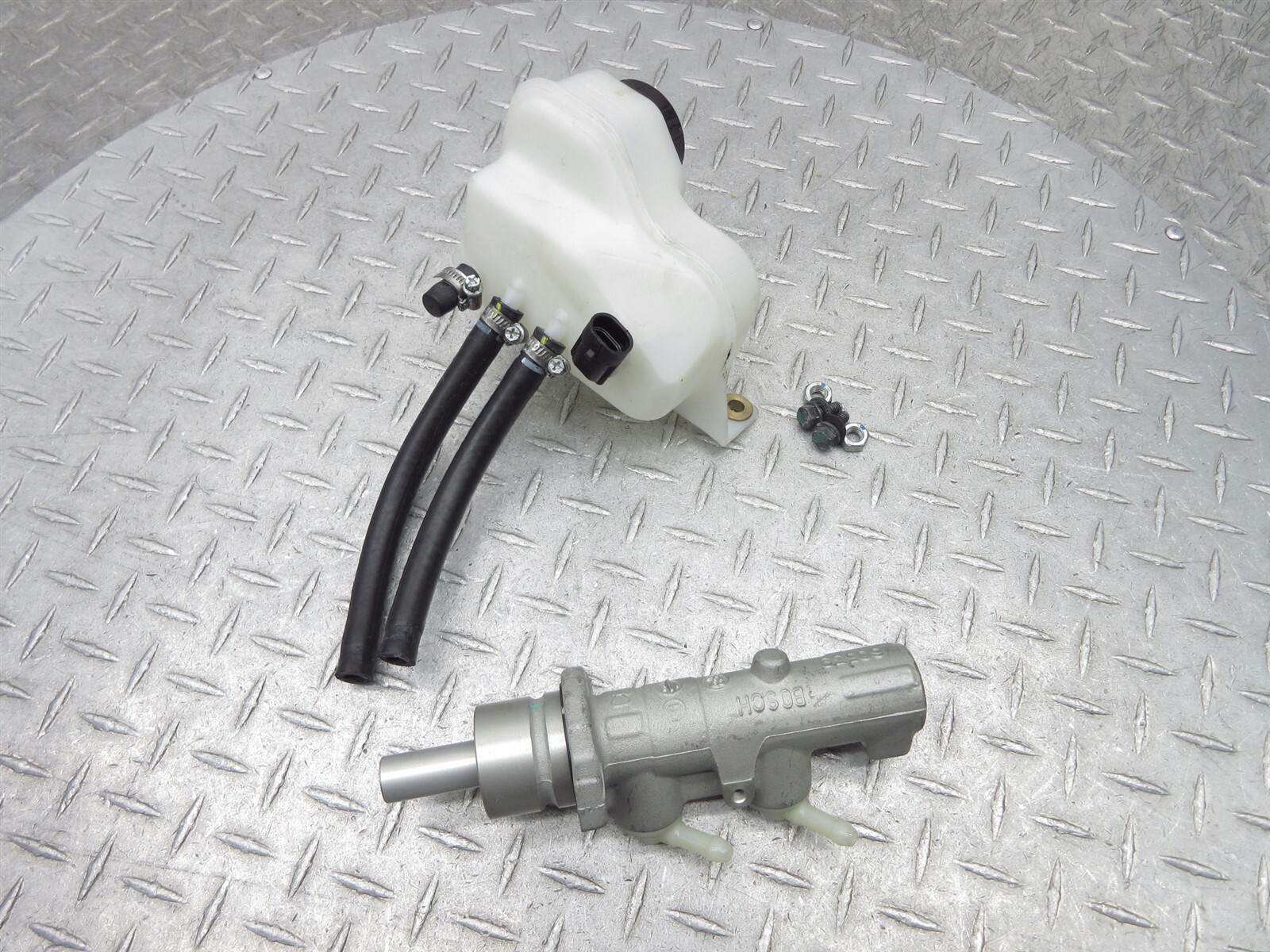 2008 Ferrari F430 Spider 198634 CCM Ceramic Brake Master Cylinder Reservoir Tank