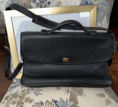 Beautiful Vintage Coach Black Leather Lexington Briefcase Turnlock