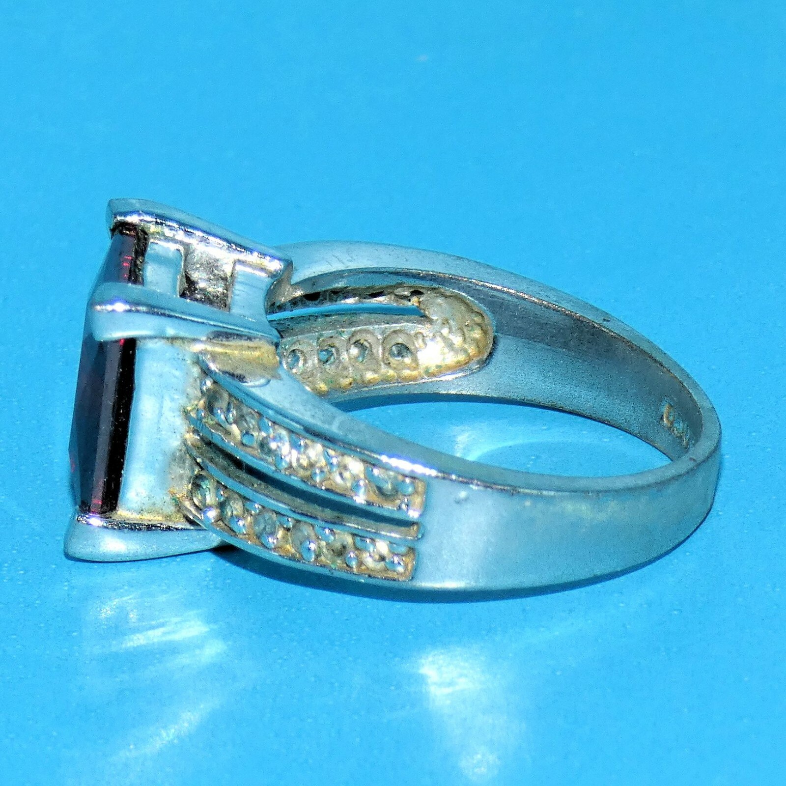 Vintage Signed EDCO Ring Ruby Red Stone Rhineston… - image 5