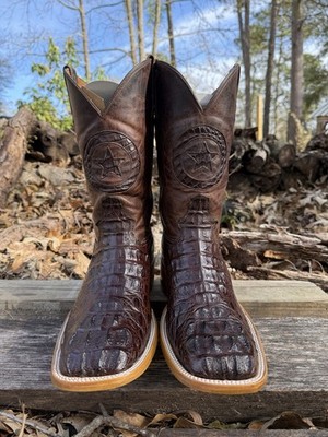 CUSTOM BOOTS CAIMAN NECK CUT