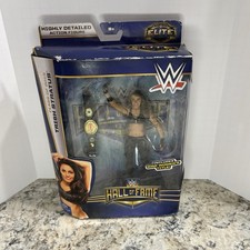 Trish Stratus Wrestling Cards, Autograph and Memorabilia Guide 74