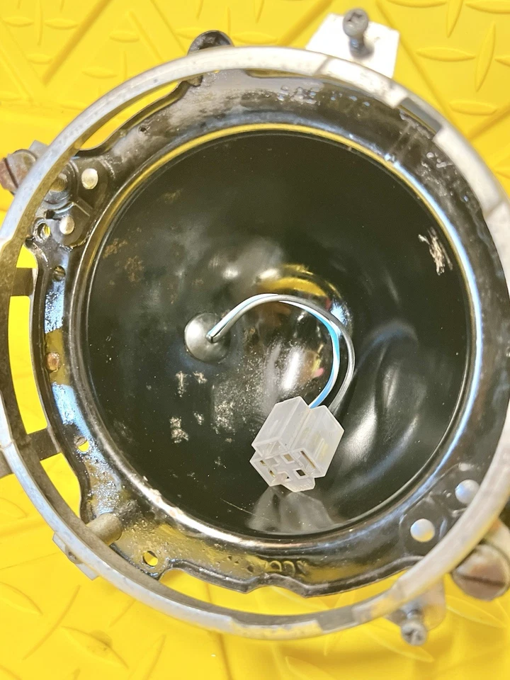 FARO INTERIOR JAGUAR XJ6 1980-1987 80 81 82 83 84 85 86 87 + CUBO DERECHO o derecho Foto 2 de 4