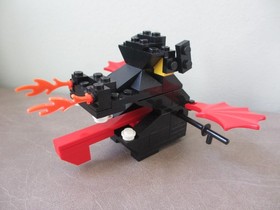 Lego Castle 6082 Fire Breathing Fortress Black Dragon Head Red Wings w/ Brochure