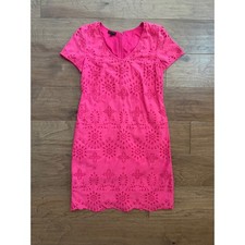 Talbots Eyelet Sheath Dress Womens 2 Pink Cotton Scalloped V-Neck Short Sleeve