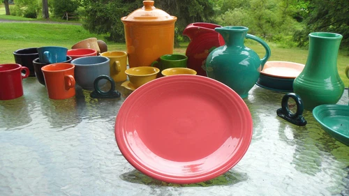 DINNER PLATE flamingo pink HOMER LAUGHLIN FIESTA 10 1/2" new