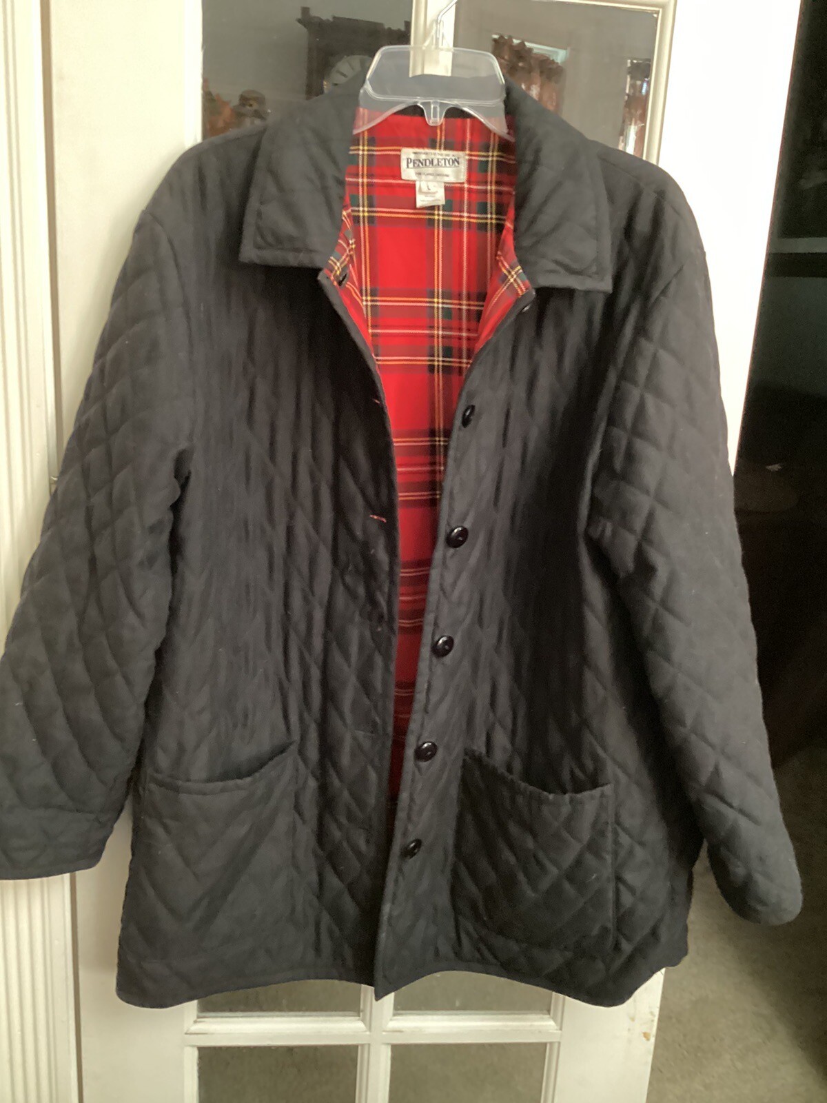 Pendleton Quilted jacket Coat womens Large Black long black quilted