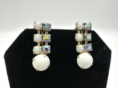 Vintage Milk Glass & Crystal Earrings Screw Backs 1” Long - Picture 2 of 5