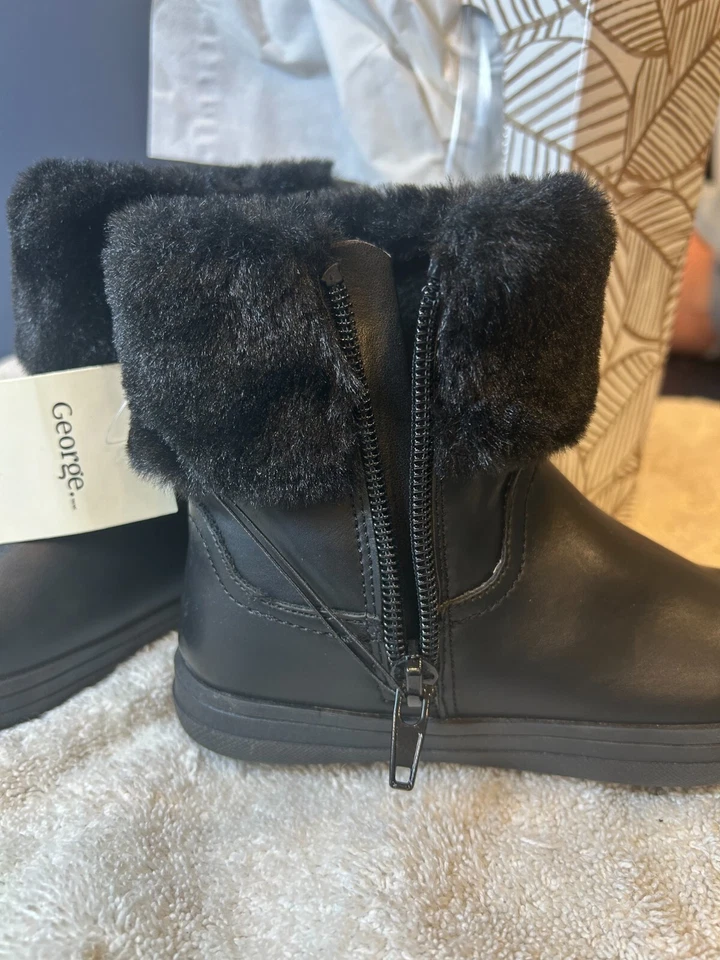 KIDDO Negro Mimie Botines Cuero/Piel - TOTALMENTE NUEVOS - EE. UU. TALLA 9/EU 25/ UK8 Foto 3 de 4