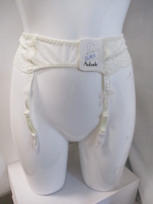 Aubade Lingerie  Abrazo Tango P150 Strümpfgürtel  Creme  Gr. M    (AU3)