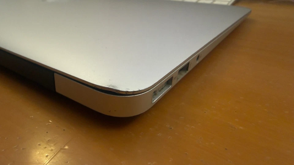 Apple MacBook Air 13" 2017 · i5 · 8GB · 128GB, foto 4 di 5