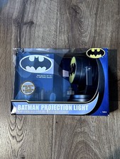 BATMAN BAT SIGNAL PROJECTION LED LIGHT TABLE LAMP FROM DC COMIC BRAND NEW IN BOX