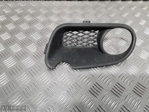 2004 VW TOUAREG KUHLERGRILL NEBELSCHEINWERFER RECHTS STOSSTANGE 7L6853664F