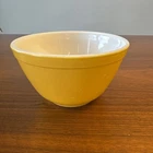 PYREX Bright Yellow Primary Color 1.5 Pint Mixing Bowl No. 401 Mid Century