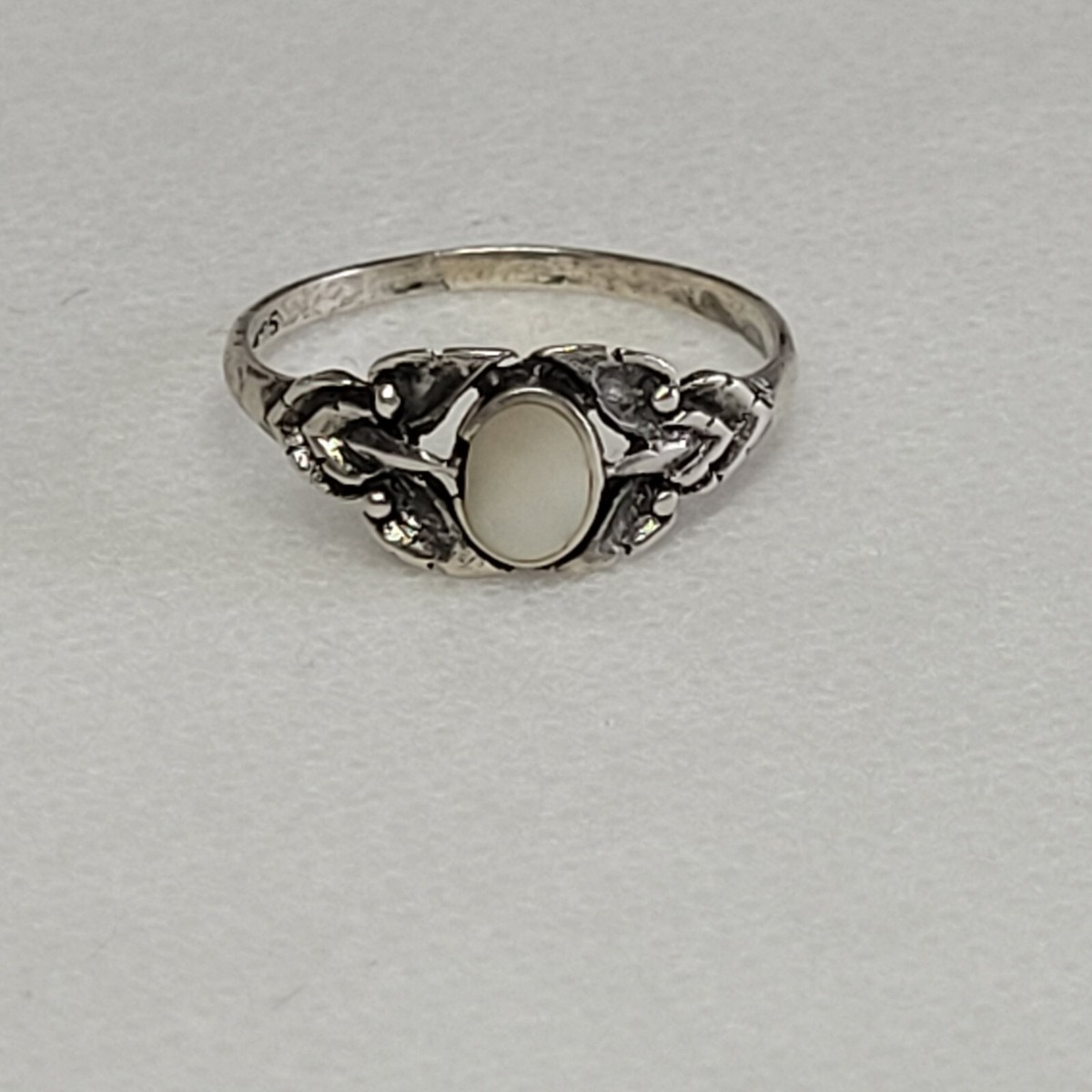Bague Ancienne En Argent Massif 925 Et Nacre - Taille 56, Style Vintage, Neuf De Stock - Pierre D'abalone Argentée