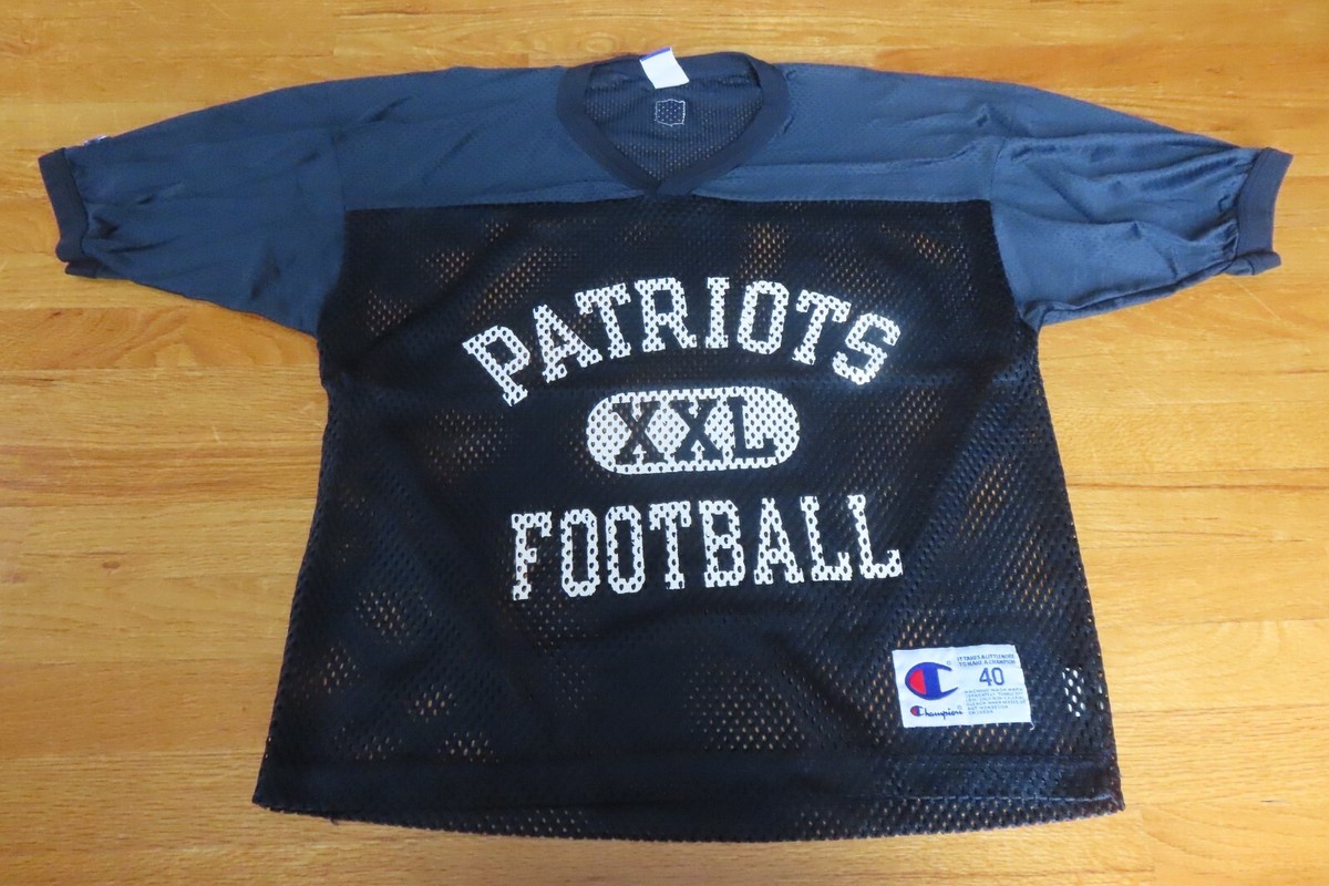 Vintage Champion NEW ENGLAND PATRIOTS XXL FOOTBALL (Size 40