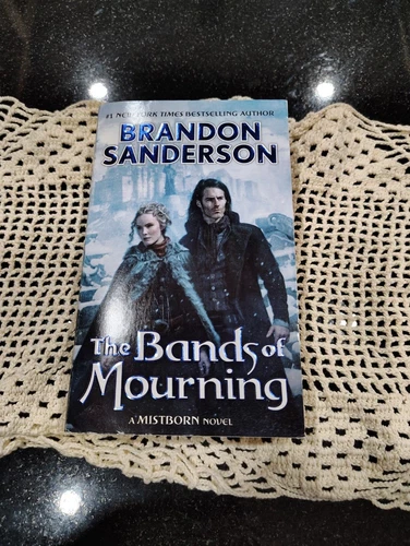 Brandon Sanderson The bands of mourning paperback copyright 2017