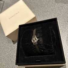 Pandora Luxus Swiss Made Damenuhr Originalverpackt
