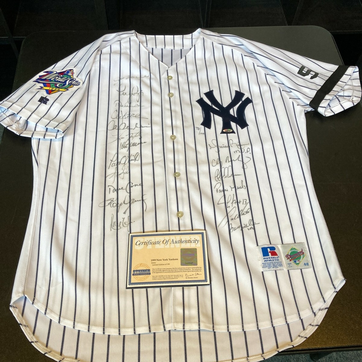 1999 Yankees Team Signed World Series Jersey Derek Jeter Mariano