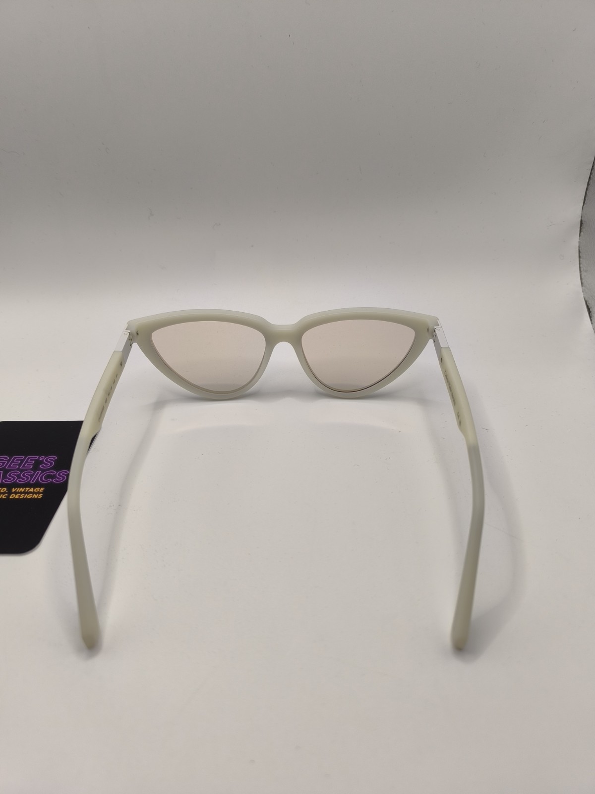 Calvin Klein White Womens Cats Eyes Sunglasses Brand New with Case image 7