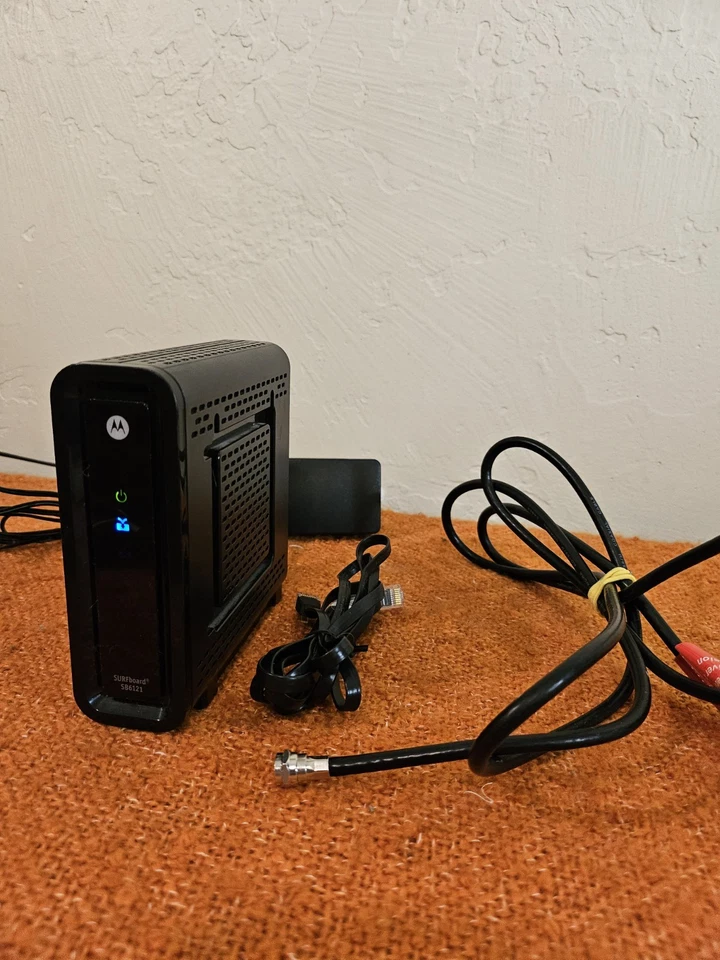 Motorola Surfboard SB6121 Cable Modem DOCSIS 3.0. Plus Cords. WORKS. - Image 2 of 4