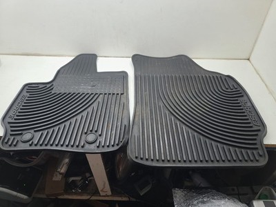 2009 - 2012 Ford Escape Floor Mats Carpets *Driver Side Has a small tear*