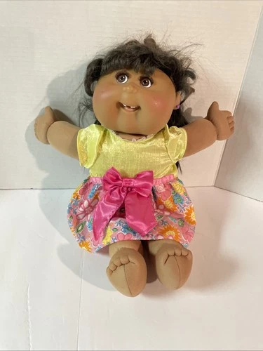 2004 Cabbage Patch Kids Play Along Doll Dark Cornsilk Hair / Brown Eyes PA-25