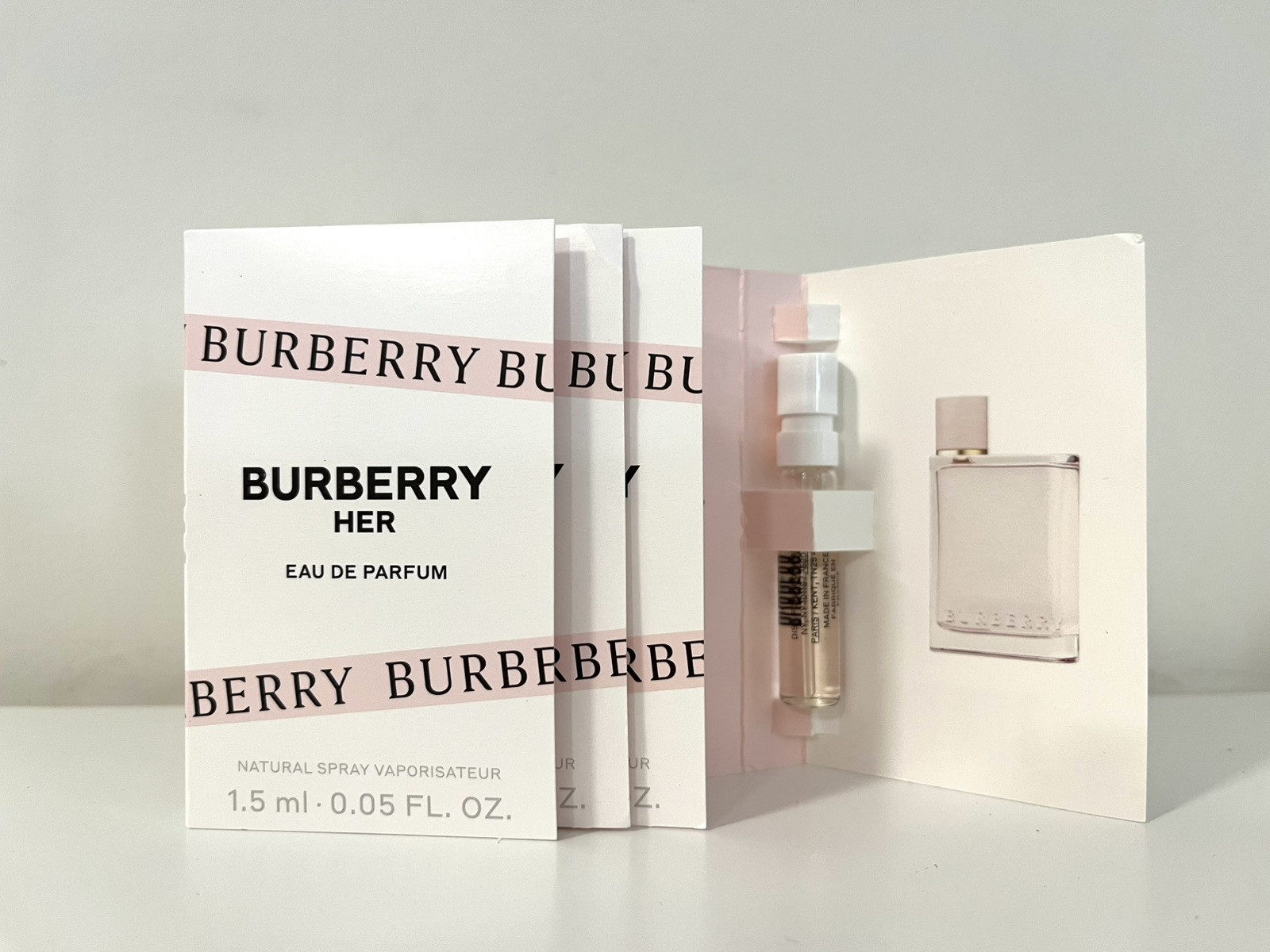 Burberry Her Perfume Sample Set 4 Mini Vials-image