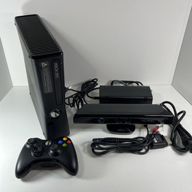 Microsoft Xbox 360 Slim 4GB Disneyland Adventures Kinect in Box Tested 5 Games