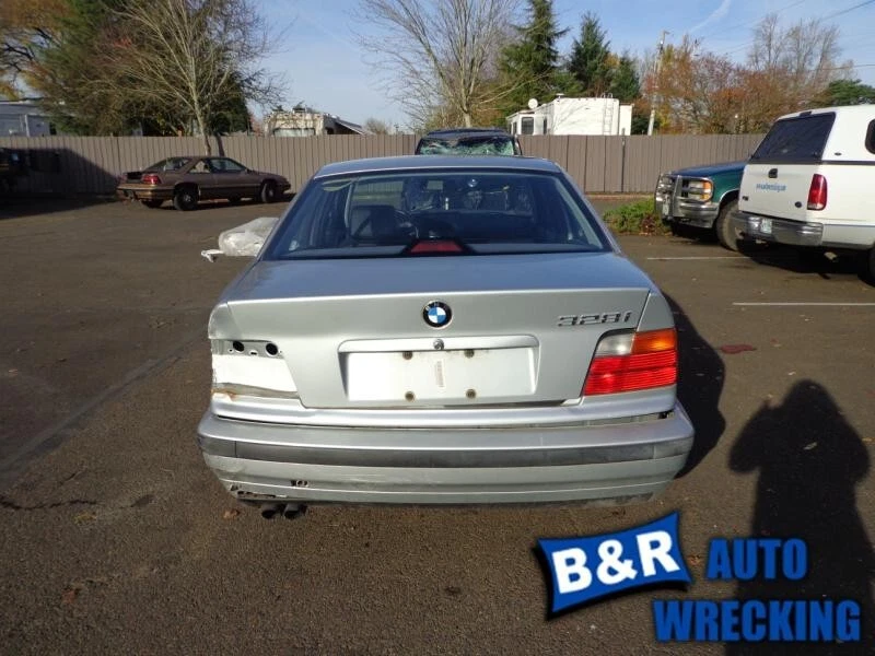 Pantalla de infoentretenimiento usada se adapta a: BMW 328I Grado A 1997 Foto 3 de 4