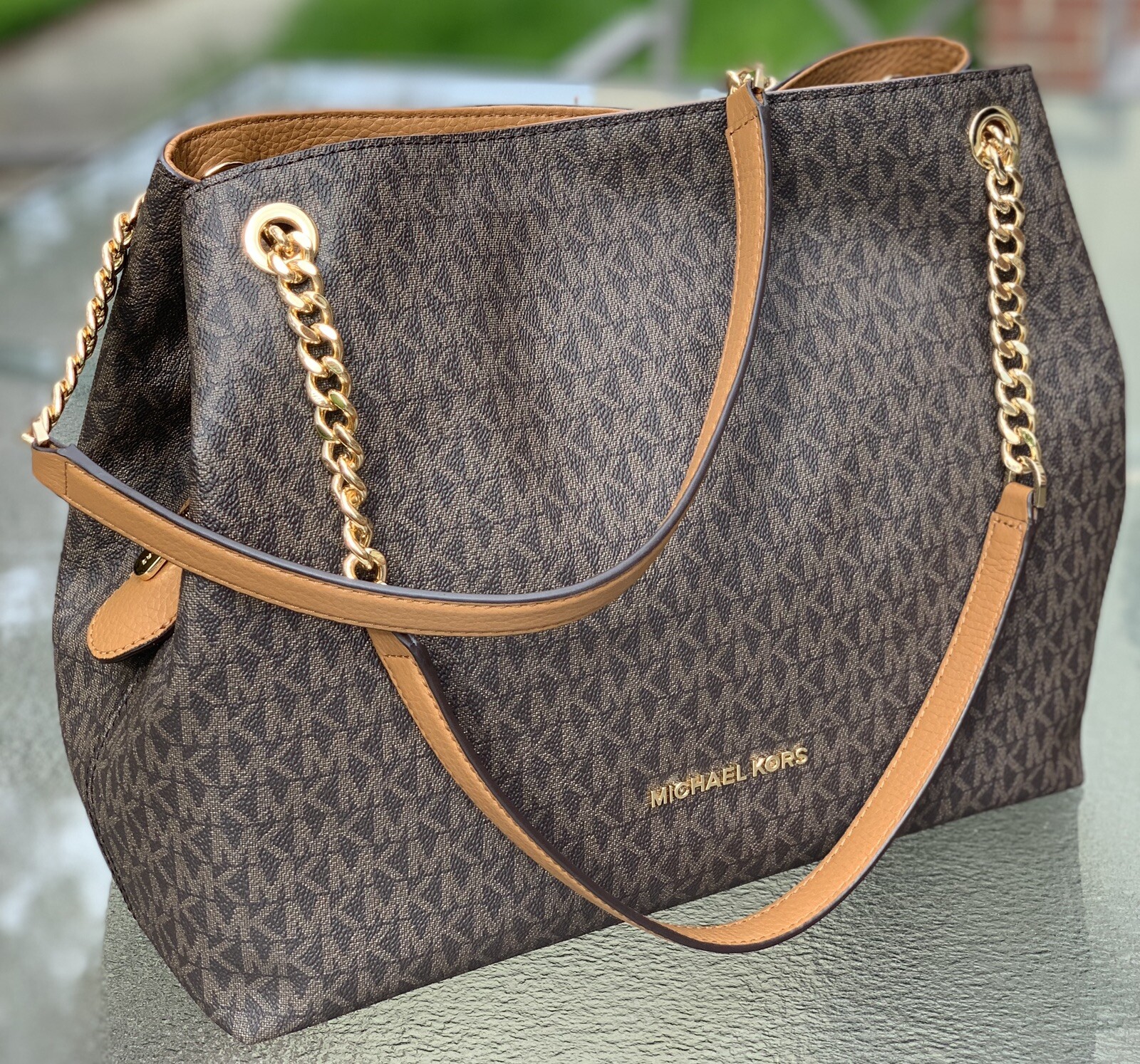michael kors medium chain messenger