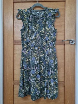 Old Navy grünes geblümtes Kleid Gr. M Flatterärmel