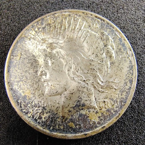 1922-D Silver Peace Dollar $1 - Denver - 90% Silver - Obv. Toning - Unc Cond