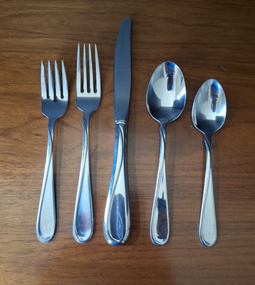 Oneida Flight Reliance Flatware 5 Pieces Spoons Forks Knife NICE Stainless USA