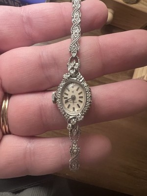 Hamilton Women s Silver Tone Analog Bracelet Watch White Dial Diamond Bezel
