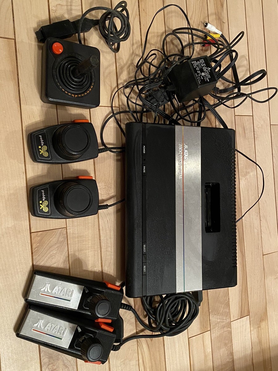 Consoles et accessoires de jeux Atari 7800 d'occasion - - page 2