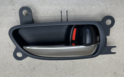 06-15 Lexus IS250C IS350C RIGHT SIDE DOOR INNER HANDLE  69207-30070-C0