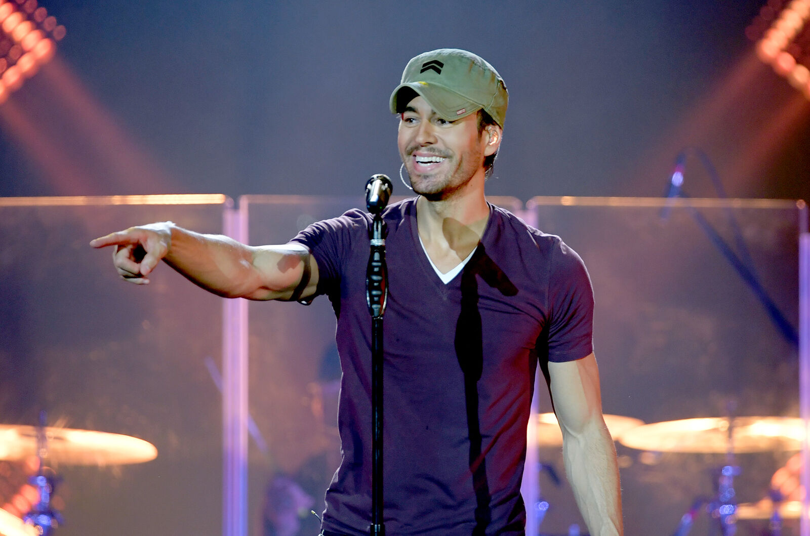 enrique iglesias comedy tour