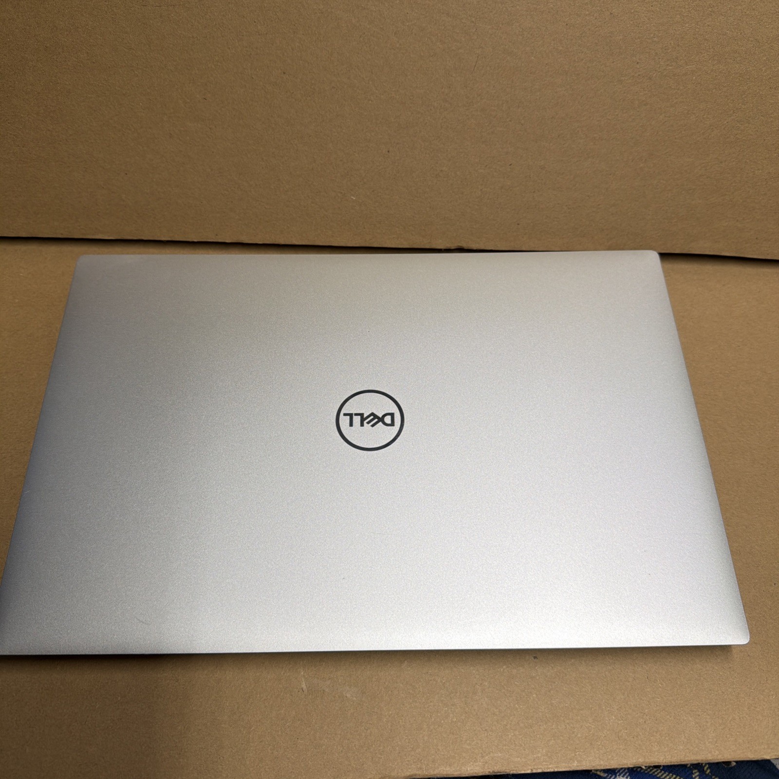 Dell Precision 15 5550, 15.6-Inch Laptop, with i7-10850H 6Cores, 512 GB NVMe (Non-Volatile Memory Express), Windows 11 Pro