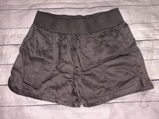 Women s Large Members Mark Gray Pull-on Shorts