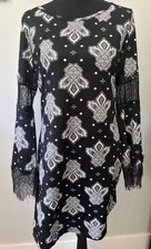 Be You Women’s Black White Geometric Lace Straight Long Sleeve Short Dress M